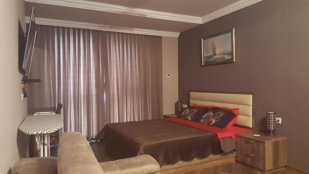 Mimino Apartment Deluxe First Line Batumi Eksteriør billede