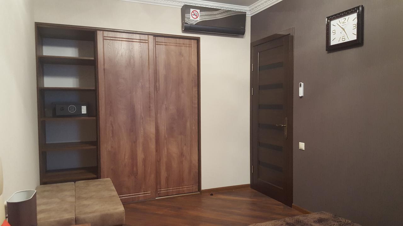 Mimino Apartment Deluxe First Line Batumi Eksteriør billede